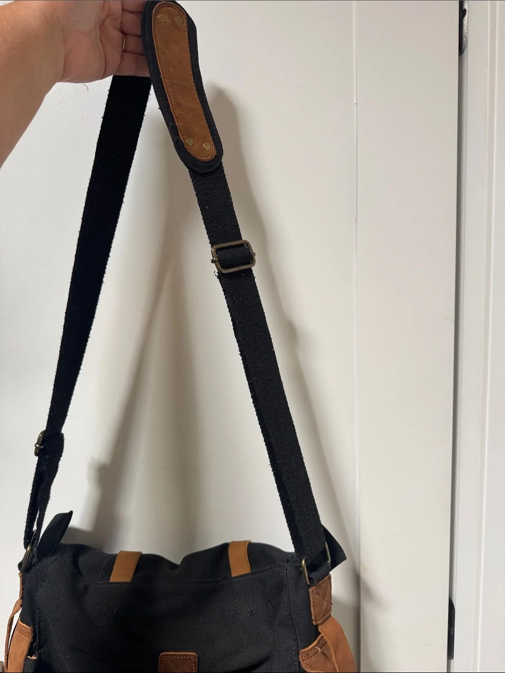 Sechunk Black Canvas cross body Messenger Bag with Tan Suede should Strap